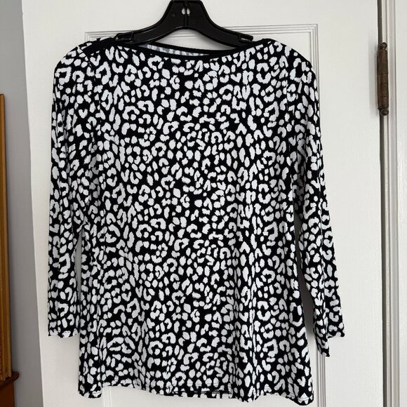 Women’s Long Sleeve Rash Guard Swim Tee | UPF 50 | Size Small 6-8 - Picture 1 of 3